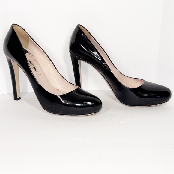 Miu Miu Black Patent Leather Pumps  Stiletto High Heels Classic 39.5/9.5 - Picture 1 of 16